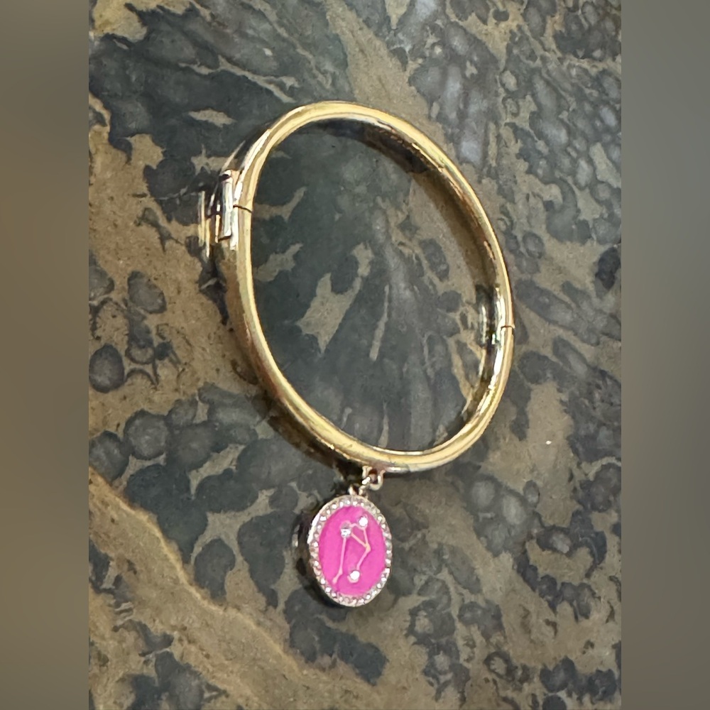 Kate Spade, Libra “SHE SCALES GREAT HEIGHTS" - Picture 5 of 8